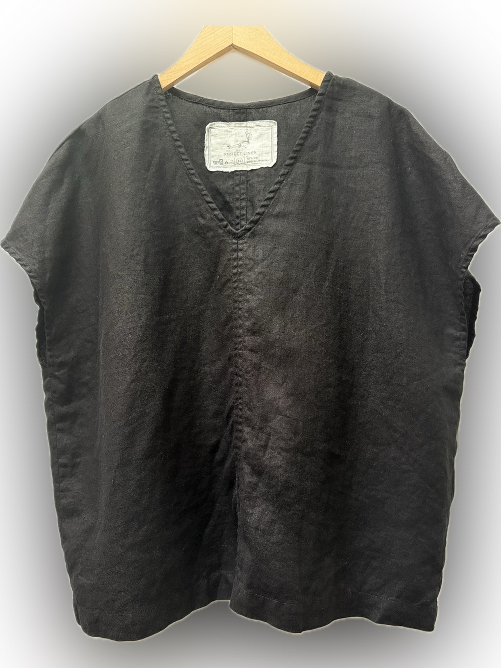 💯 Linen “Malta” Black Boxy Top